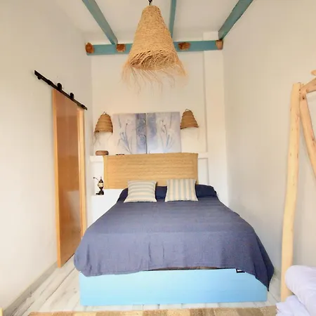 Almadrava Apartman *