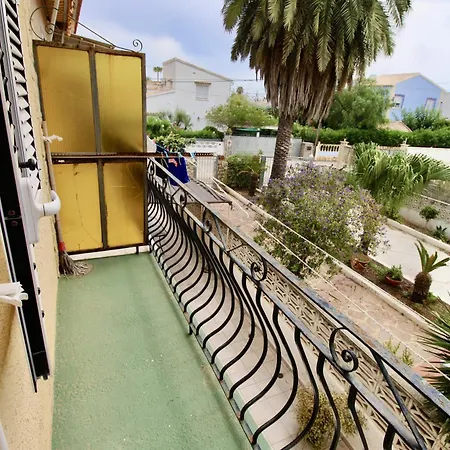Almadrava Apartman *